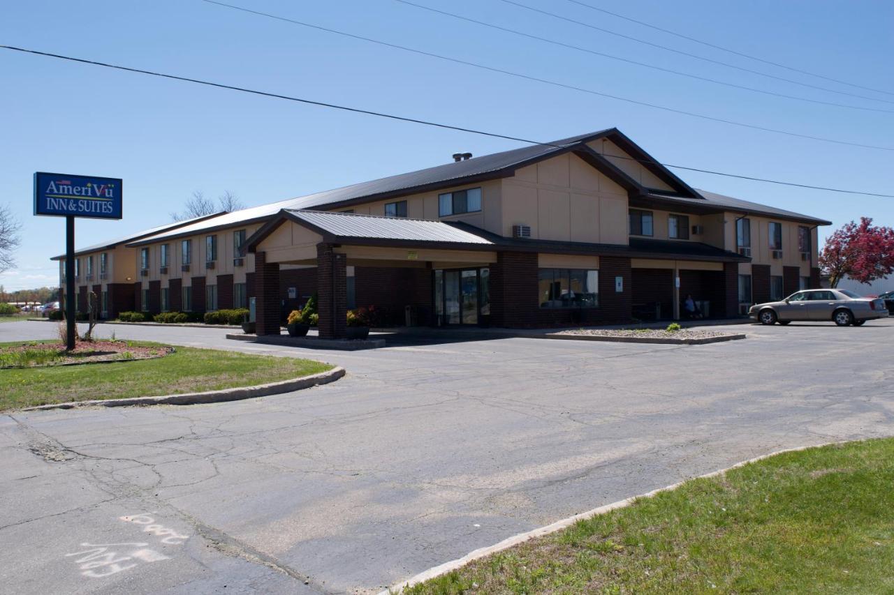 Amerivu Inn And Suites Shawano Wi Екстер'єр фото